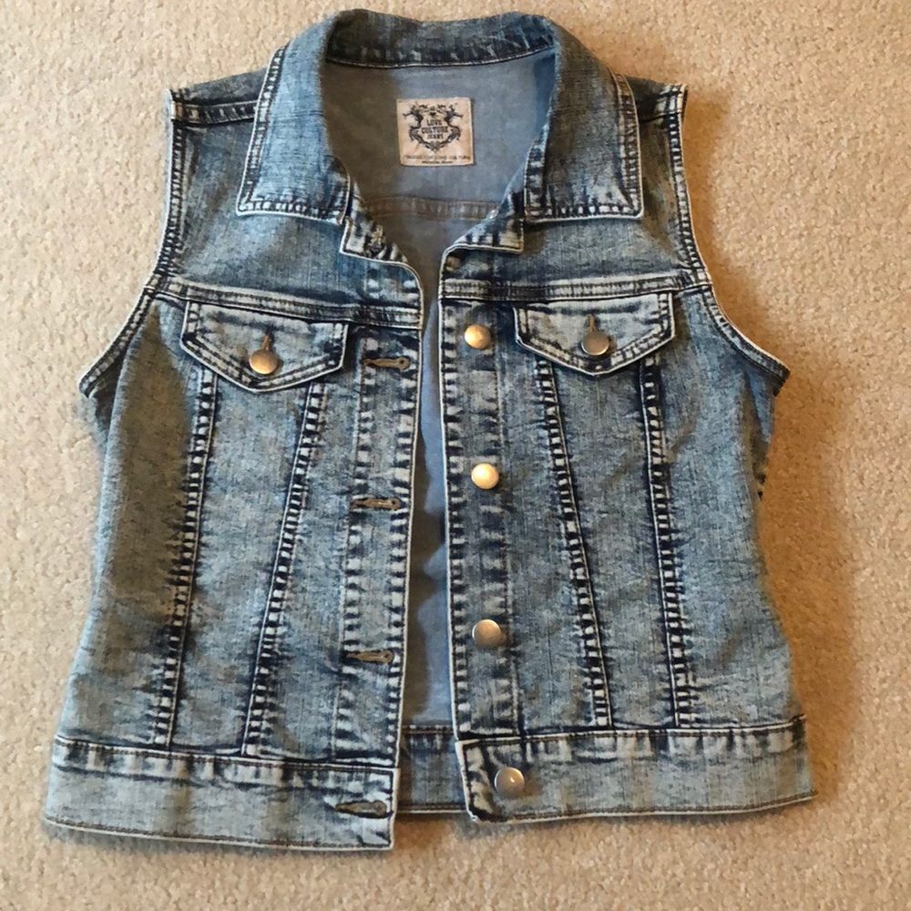 Acid washed jean vest